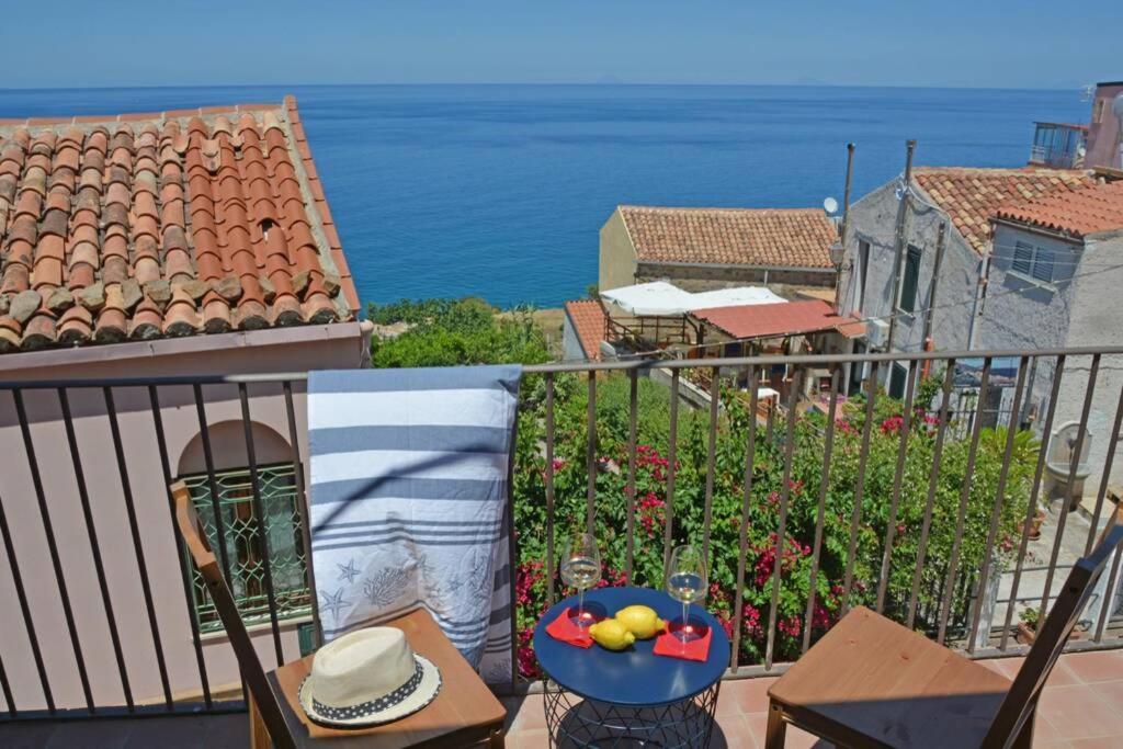 Terrazza Ambrogio Apartment Sant'Ambrogio  Exterior photo